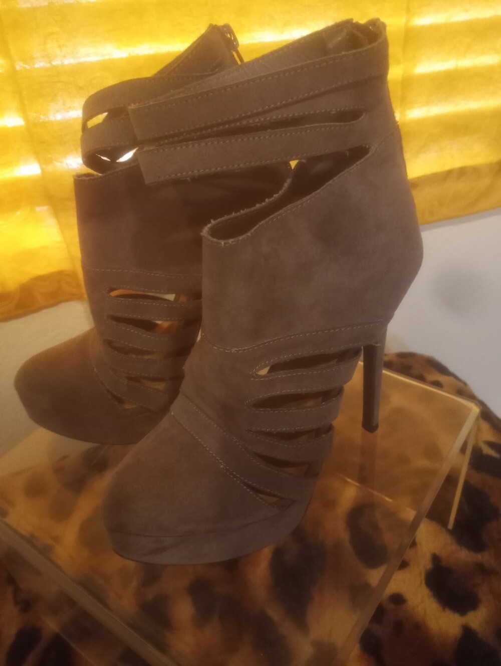 JustFab Women’s Strappy Peep-Toe Booties in Gray "FREE GIFT INCLD" - Picture 2 of 4
